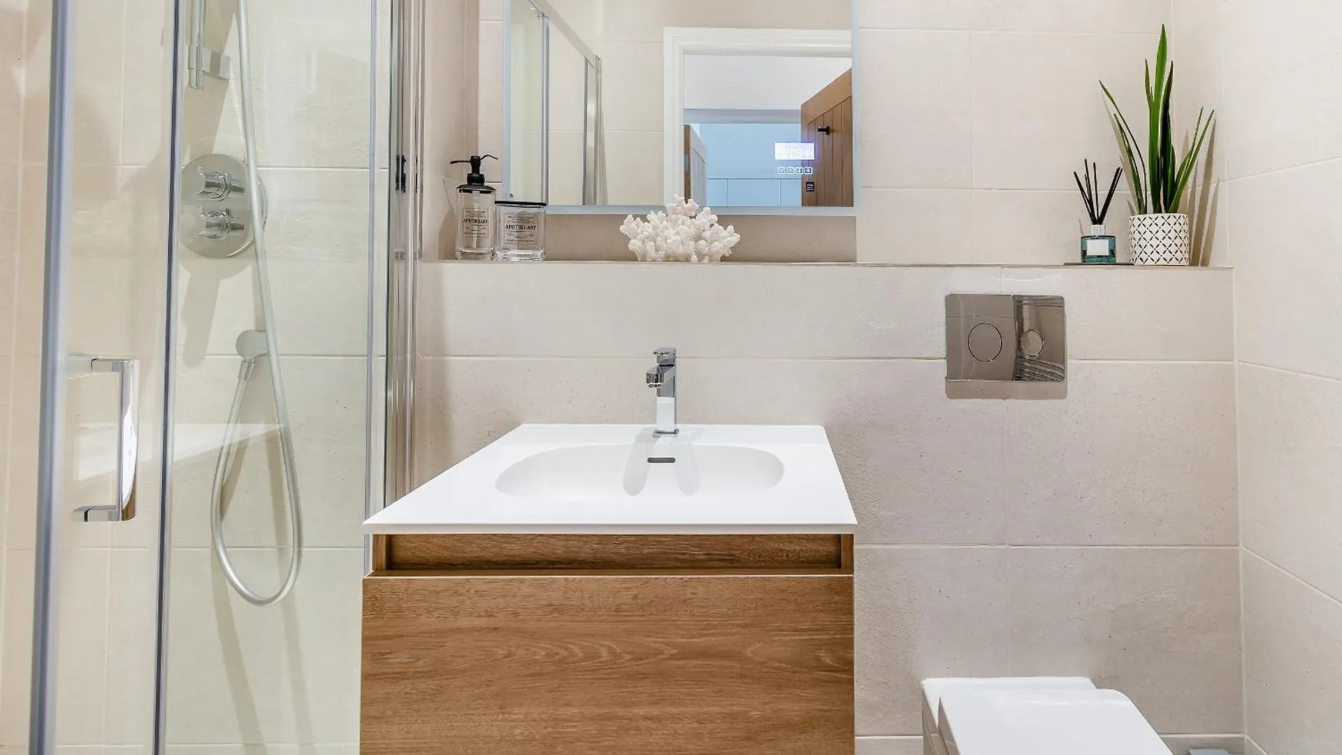 بيت للعطل Saltwater Suite ويتبي